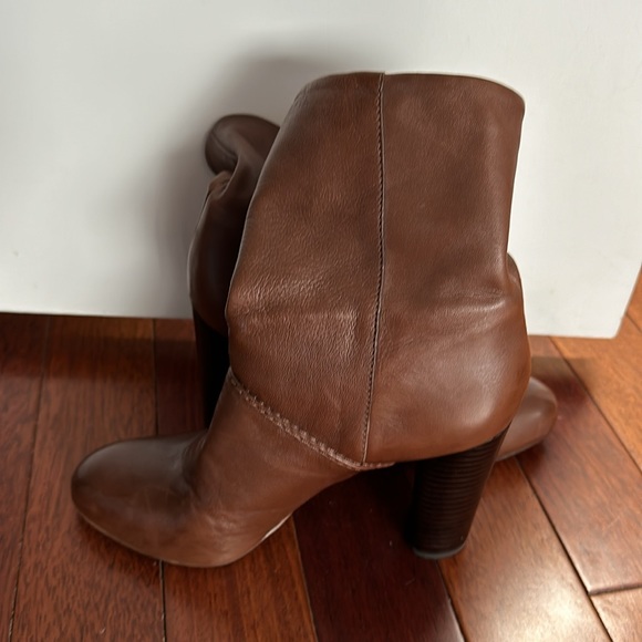 Tory Burch ! - Picture 2 of 4